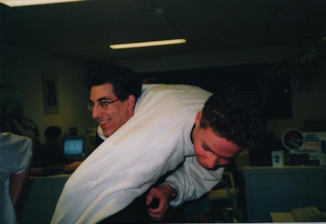 Amonre on UqE-Devestator's back    UqE / deZ-Ayreon